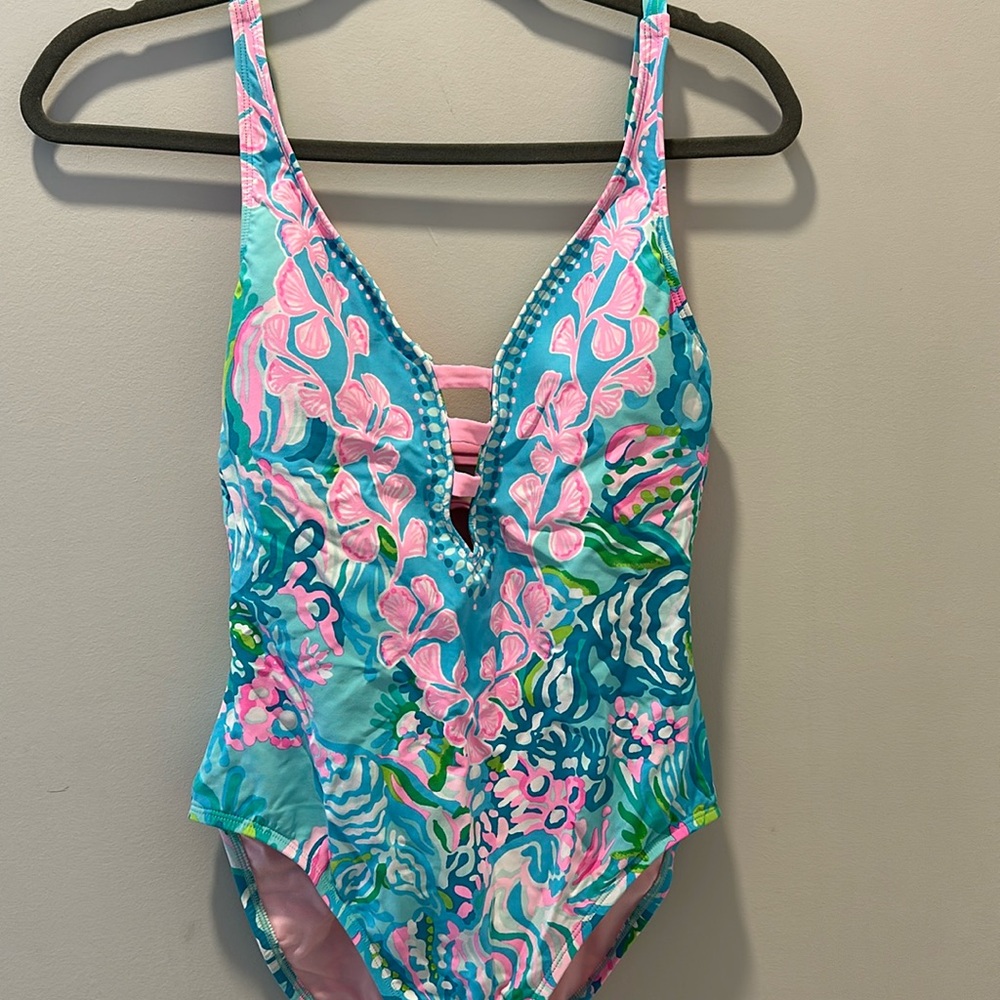 Lily Pulitzer bathing suite one piece size 4